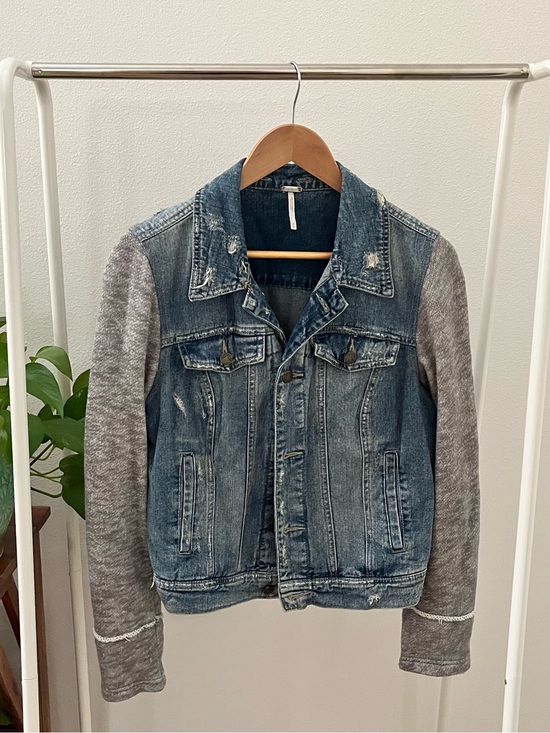 Free People Jackets & Blazers - Free People Denim Jacket with Gray Knit Sleeves, Size M